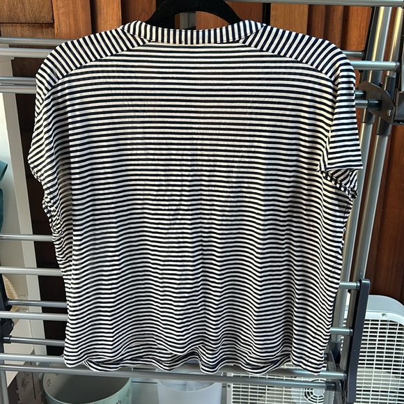 Women’s SPLENDID rare sample striped light semi sheer cropped pocket tee size S - Picture 4 of 8